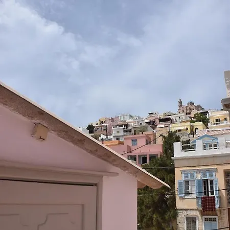 νεοκλασικό σπίτι στην καρδιά της ερμούπολης