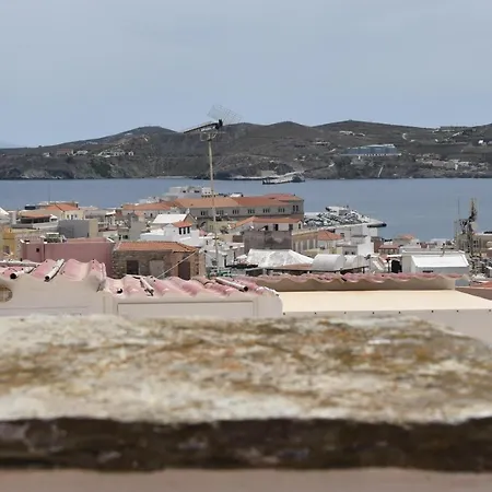 νεοκλασικό σπίτι στην καρδιά της ερμούπολης