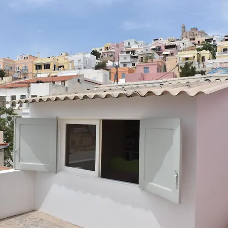 Apartment νεοκλασικό σπίτι στην καρδιά της ερμούπολης