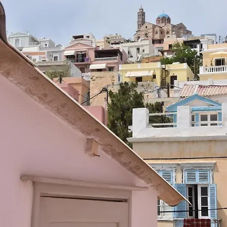 Apartamento νεοκλασικό σπίτι στην καρδιά της ερμούπολης